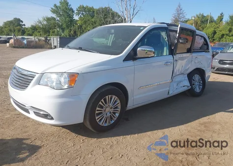 2015 Chrysler Town & Country Touring-L из США, поврежденный, VIN 2C4RC1CGXFR676984